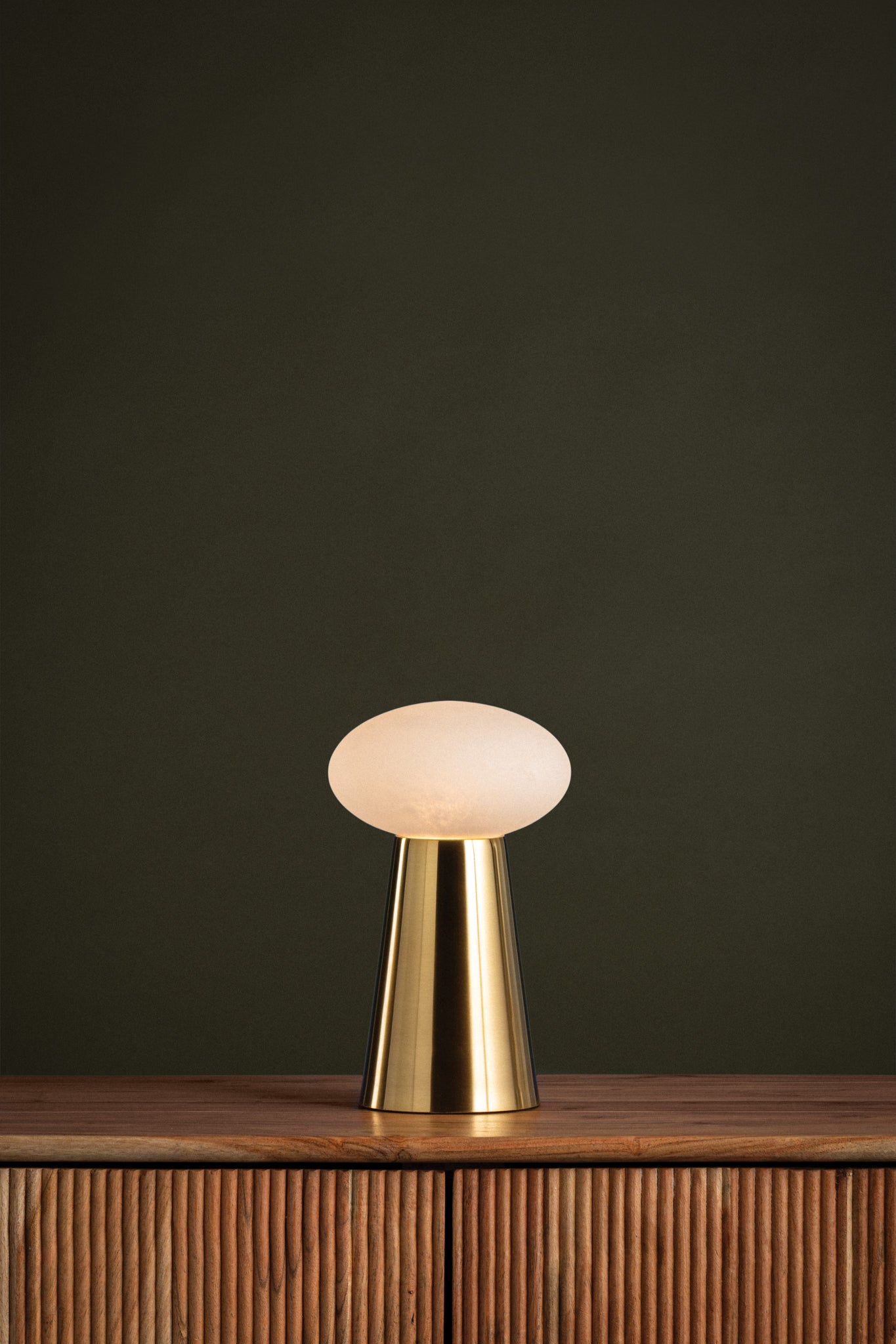 CASHEL Rechargeable Table Lamp