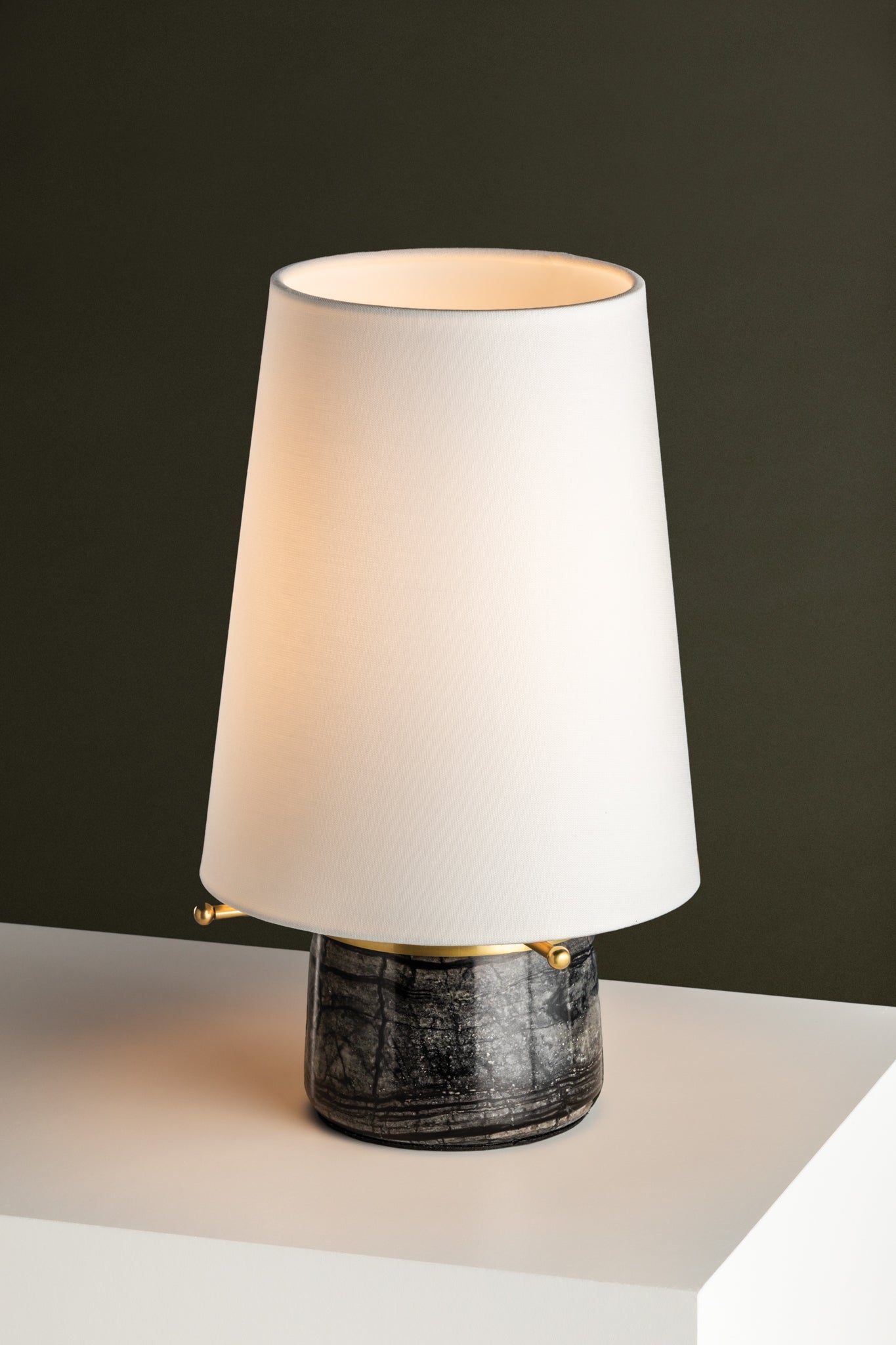 CENTRAL VALLEY Rechargeable Table Lamp