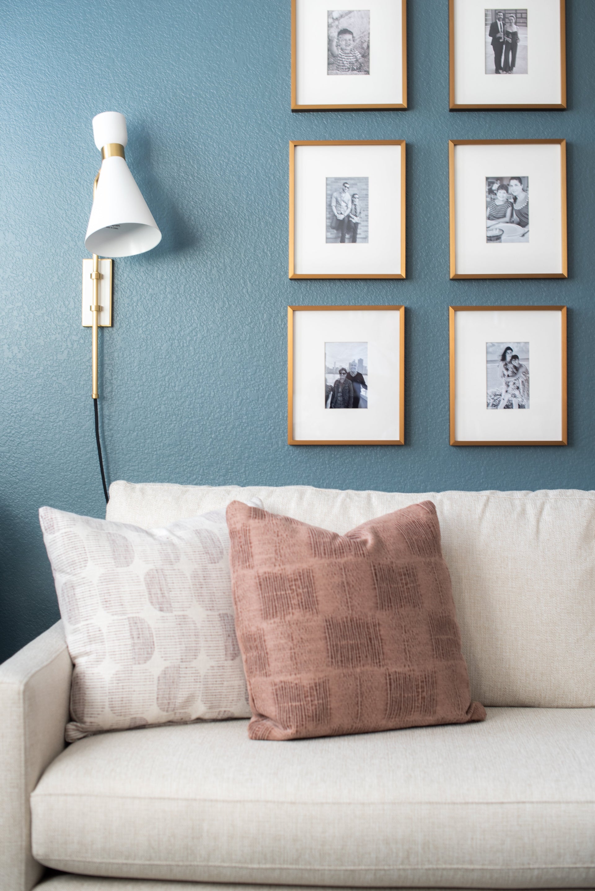 Willa Plug-In Sconce