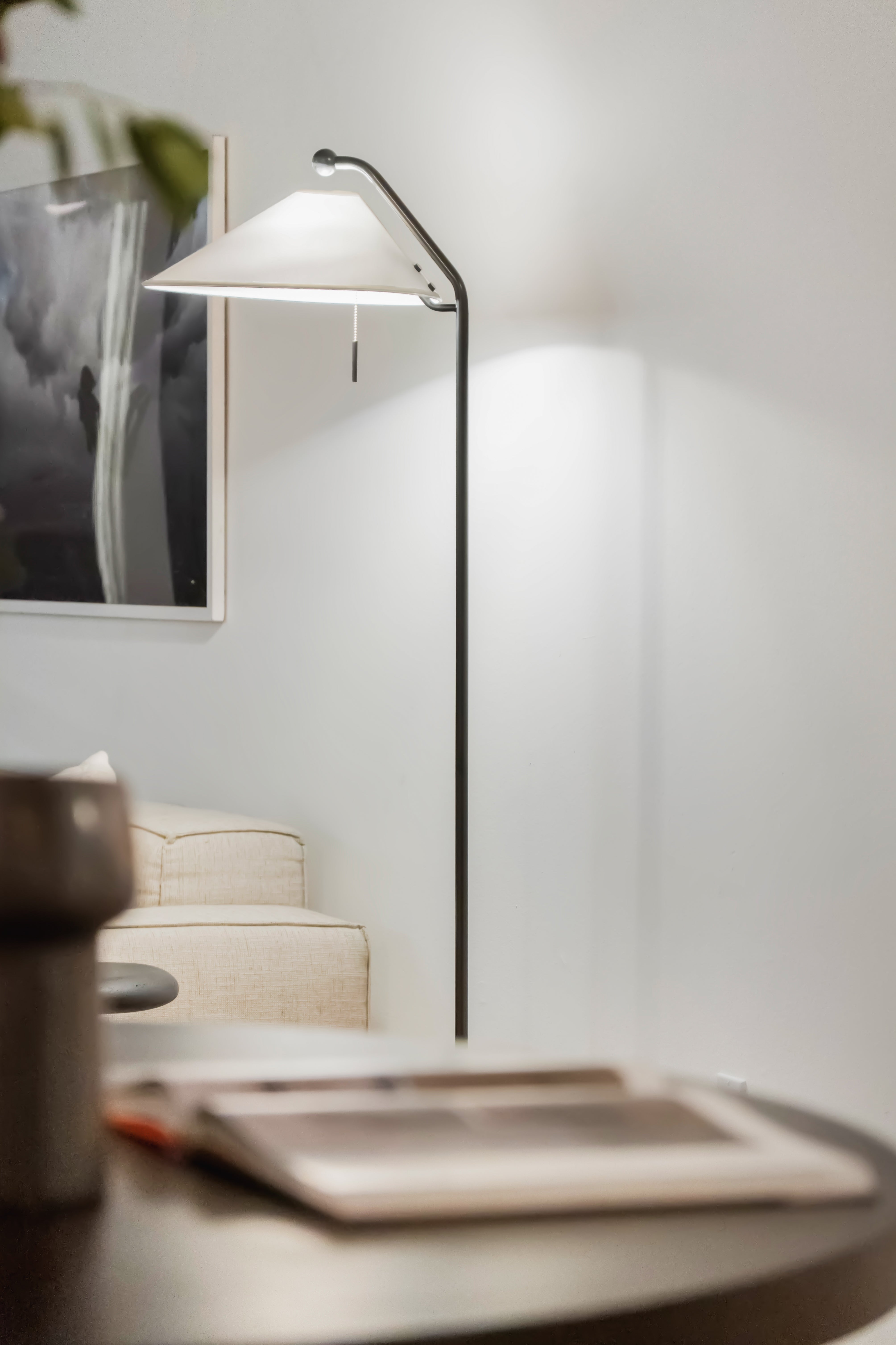 Aisa 1 Floor Lamp | OLD BRONZE