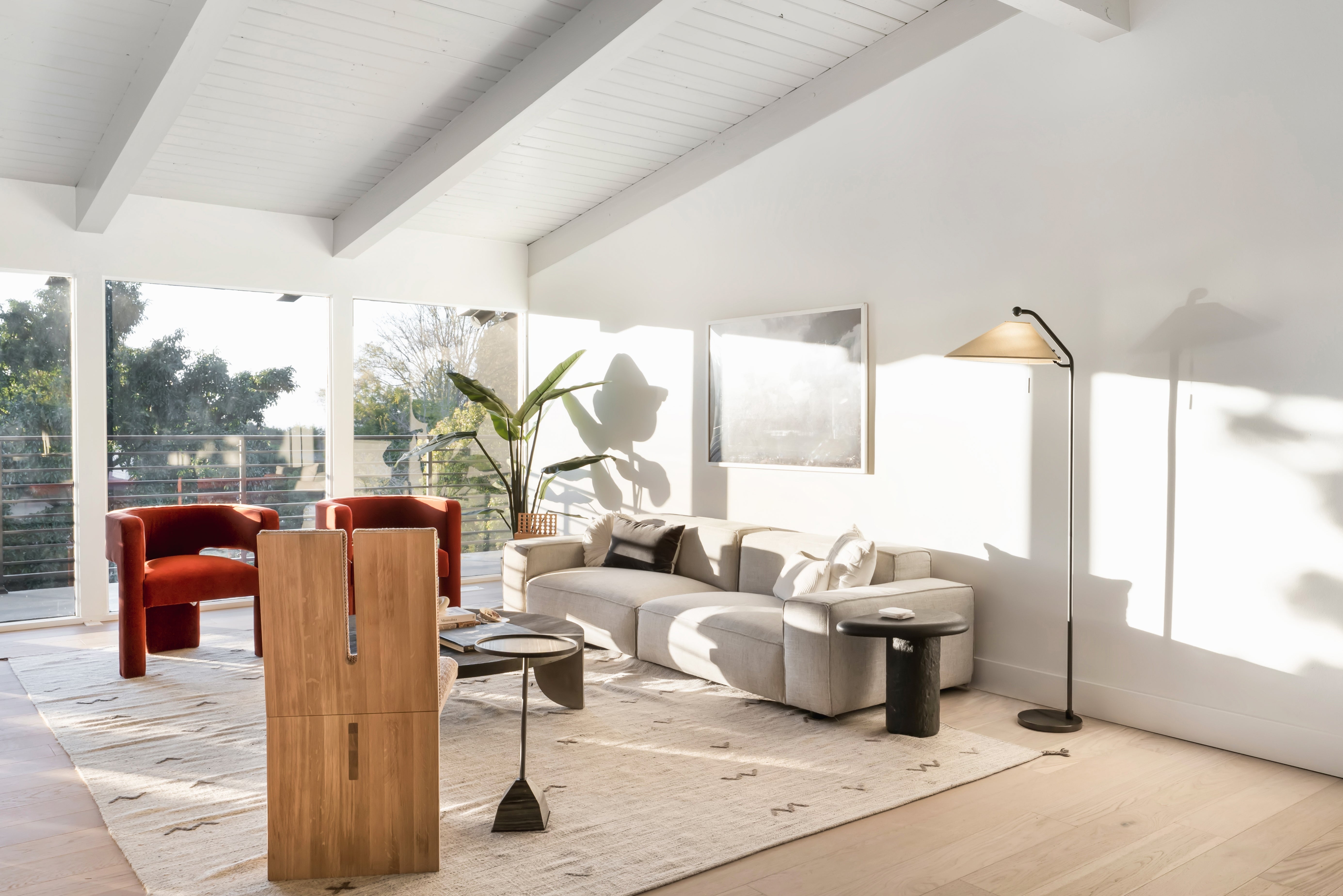 Aisa 1 Floor Lamp | OLD BRONZE