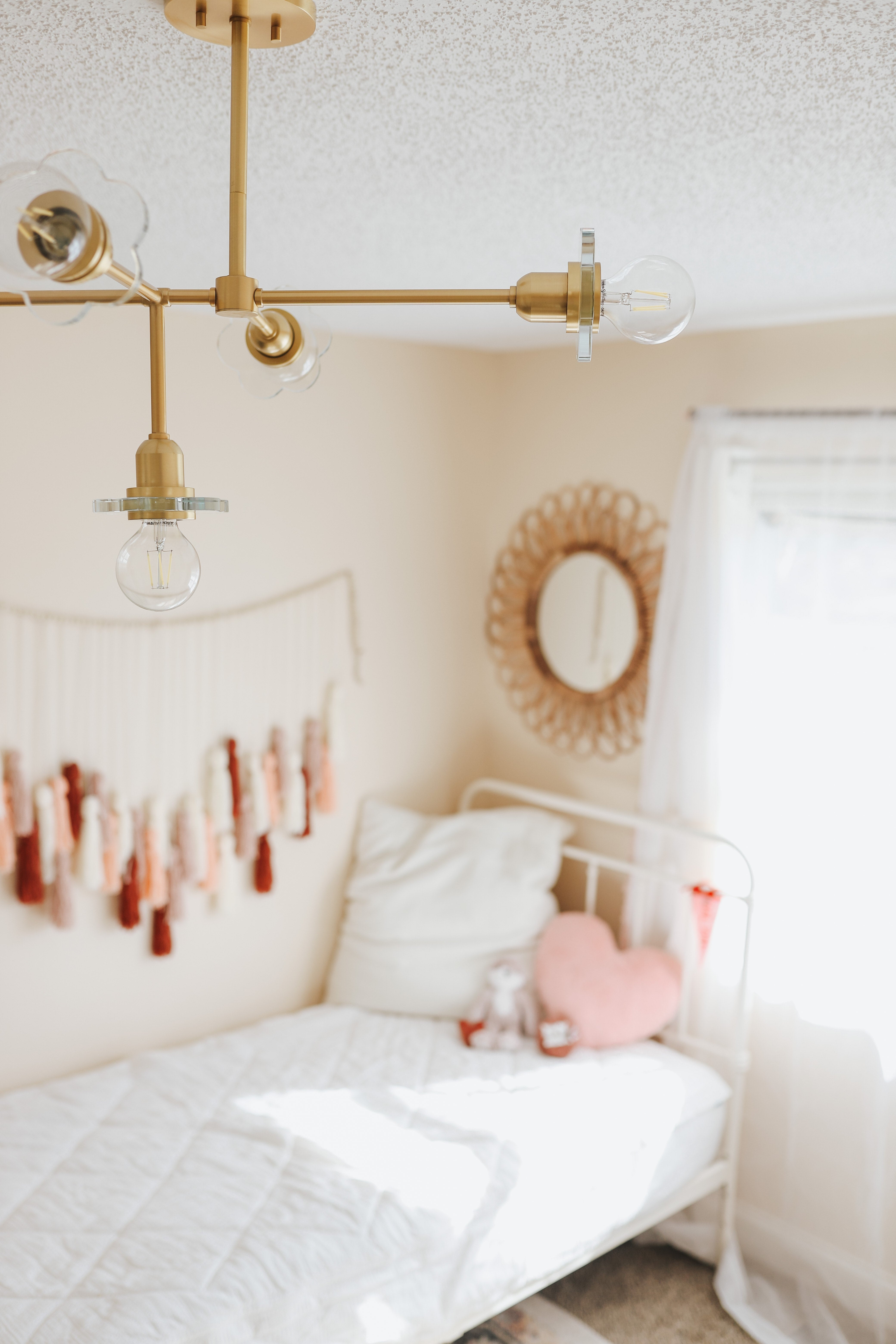 Alexa 5 Chandelier | AGED BRASS