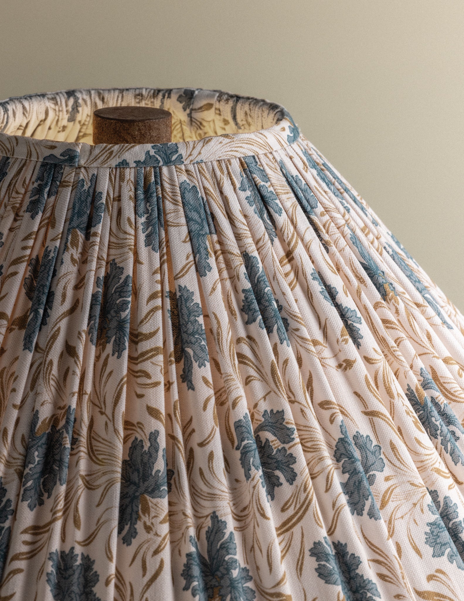 Calabria Table Lamp With Bloom Slate Shade