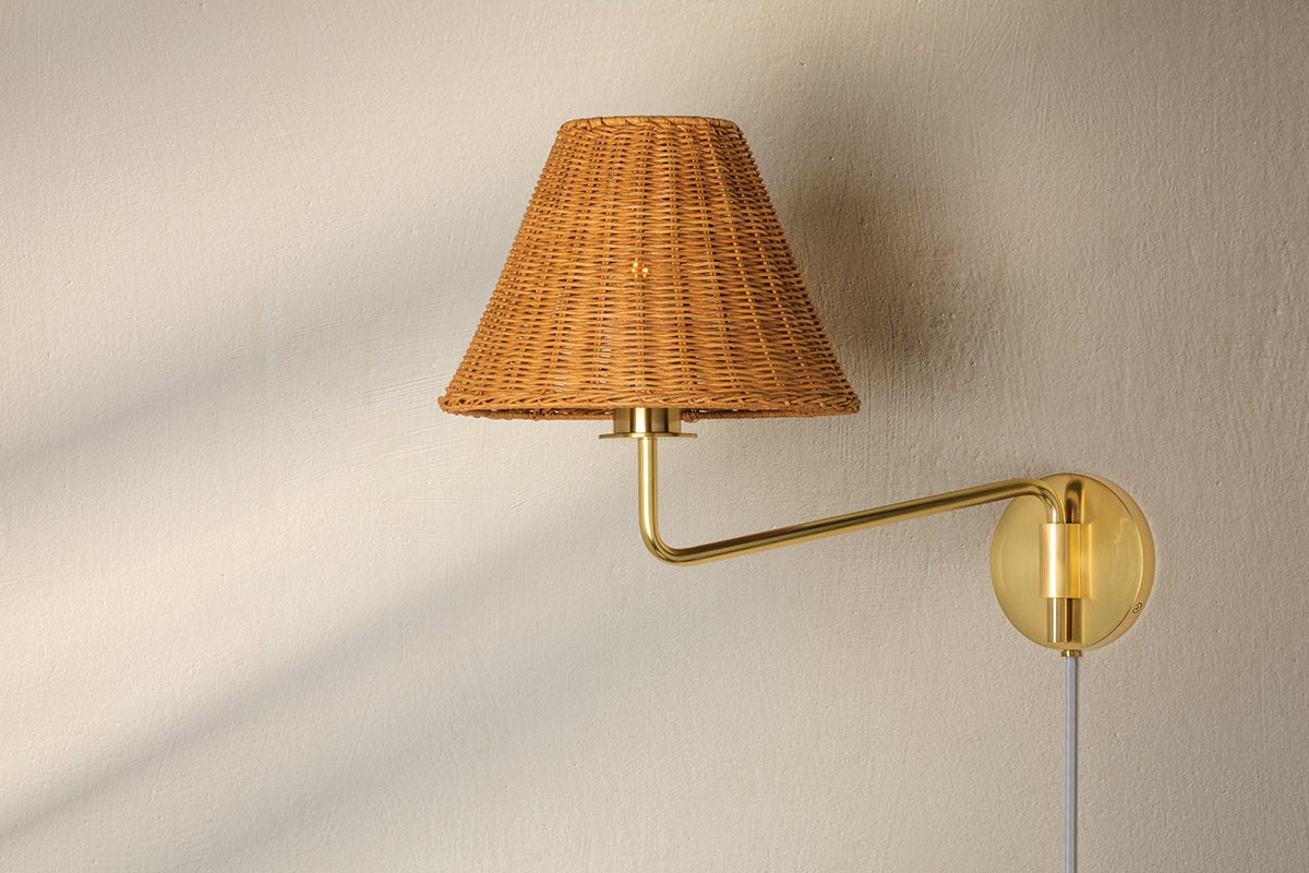 Issa 1 Plug-in Sconce | AGED BRASS