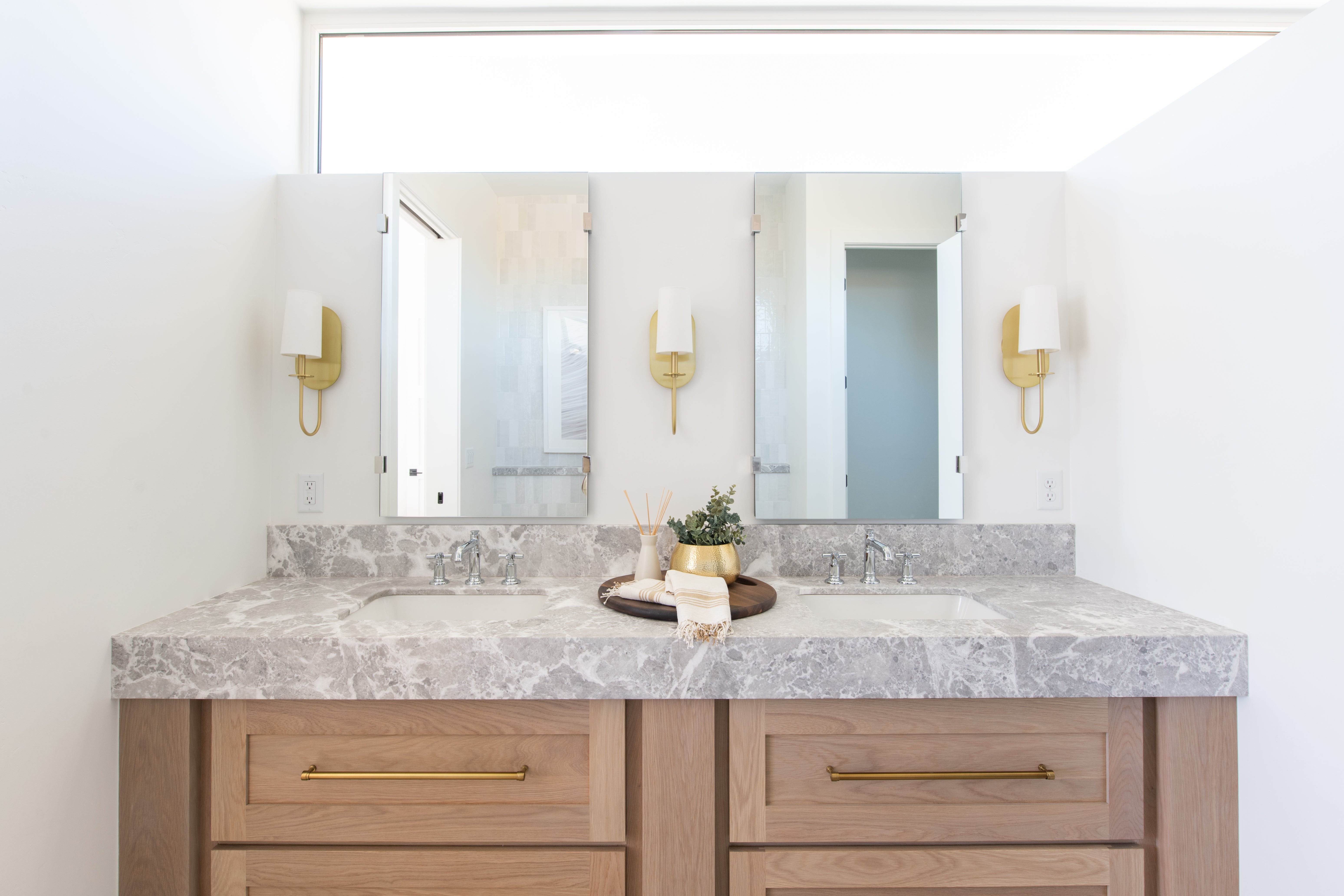 Mitzi Lara Wall Sconce - Thumbnail 4
