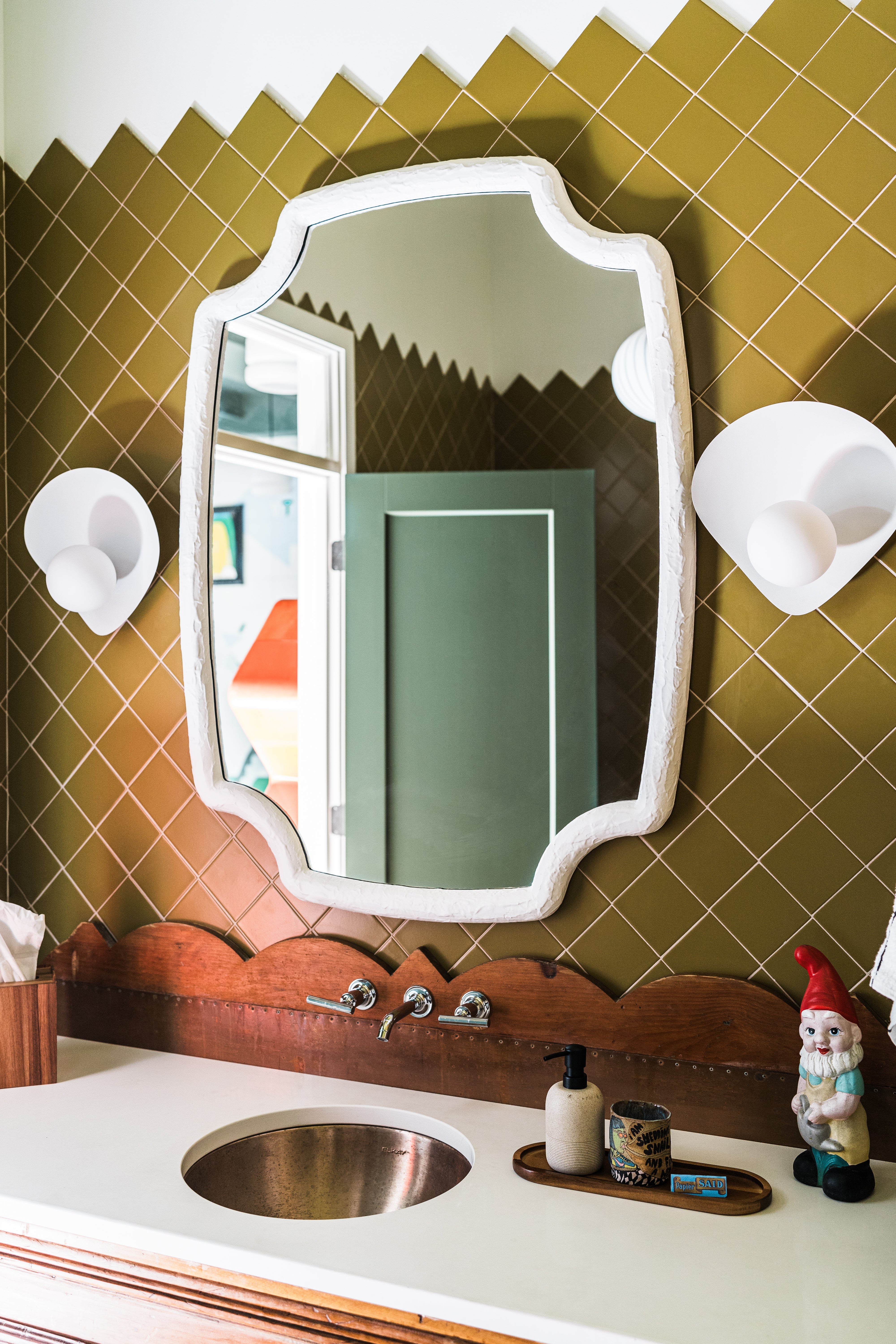 Leni Wall Sconce
