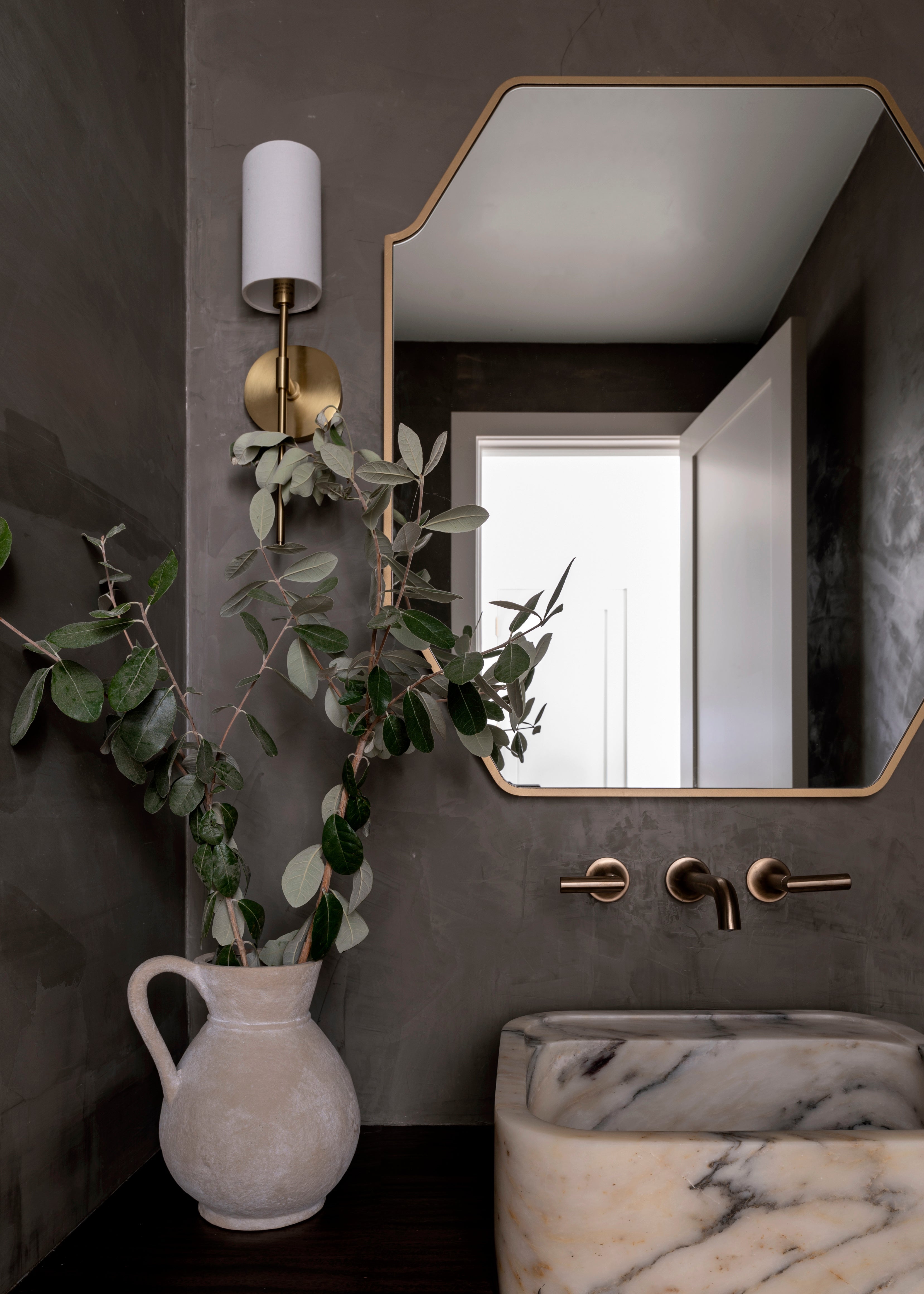Olivia 1 Wall Sconce | AGED BRASS